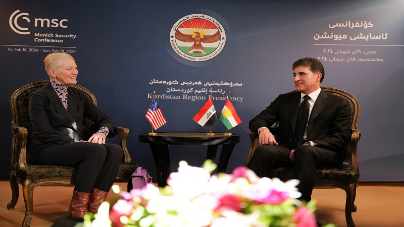 سه‌رۆك نێچیرڤان بارزانى و یاریده‌ده‌رى وه‌زیرى به‌رگریى ئه‌مه‌ریكا كۆبوونه‌وه‌