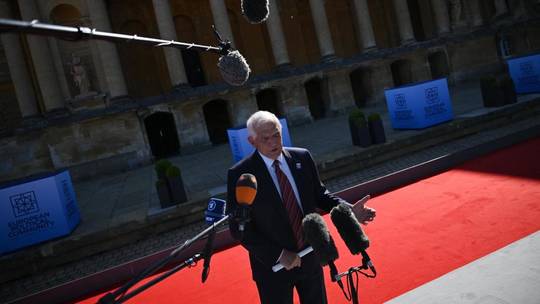 بە پارەی ڕووسیا چەک بۆ ئۆکراینا دەکڕدرێت