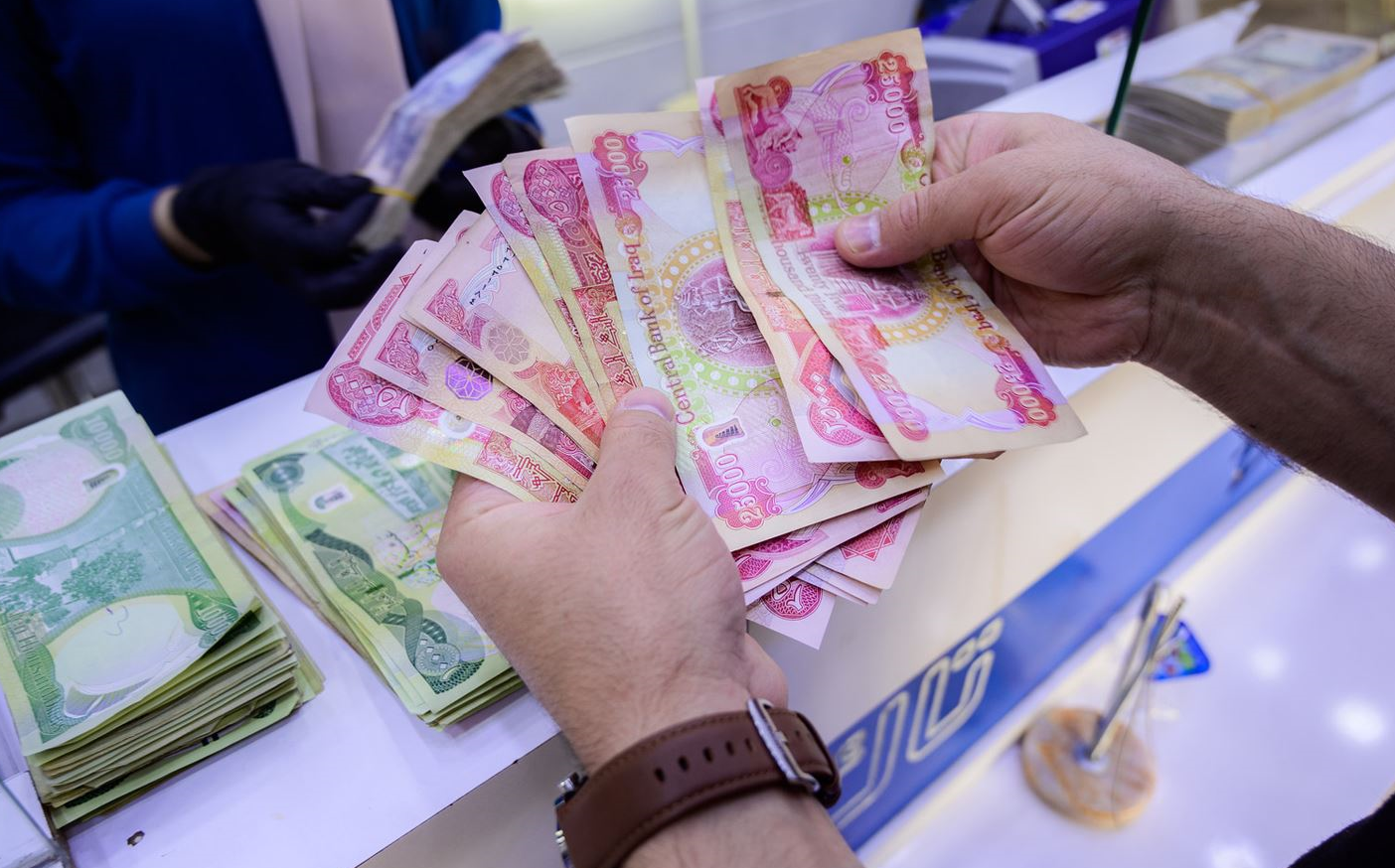 وەزارەتی دارایی هەرێم  و بەغدا پارە بۆ یەكتر دەنێرن