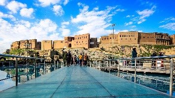 ئەمساڵ ژمارەیەکى زۆرى گەشتیار هاتوونەتە هەولێر