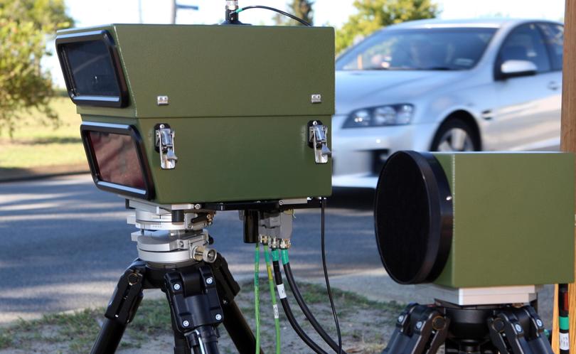 تایبەتمەندی سزادانى بەکارهێنانی مۆبایل بۆ کامێراکانى چاودێرى خێرایی زیاد دەکرێ