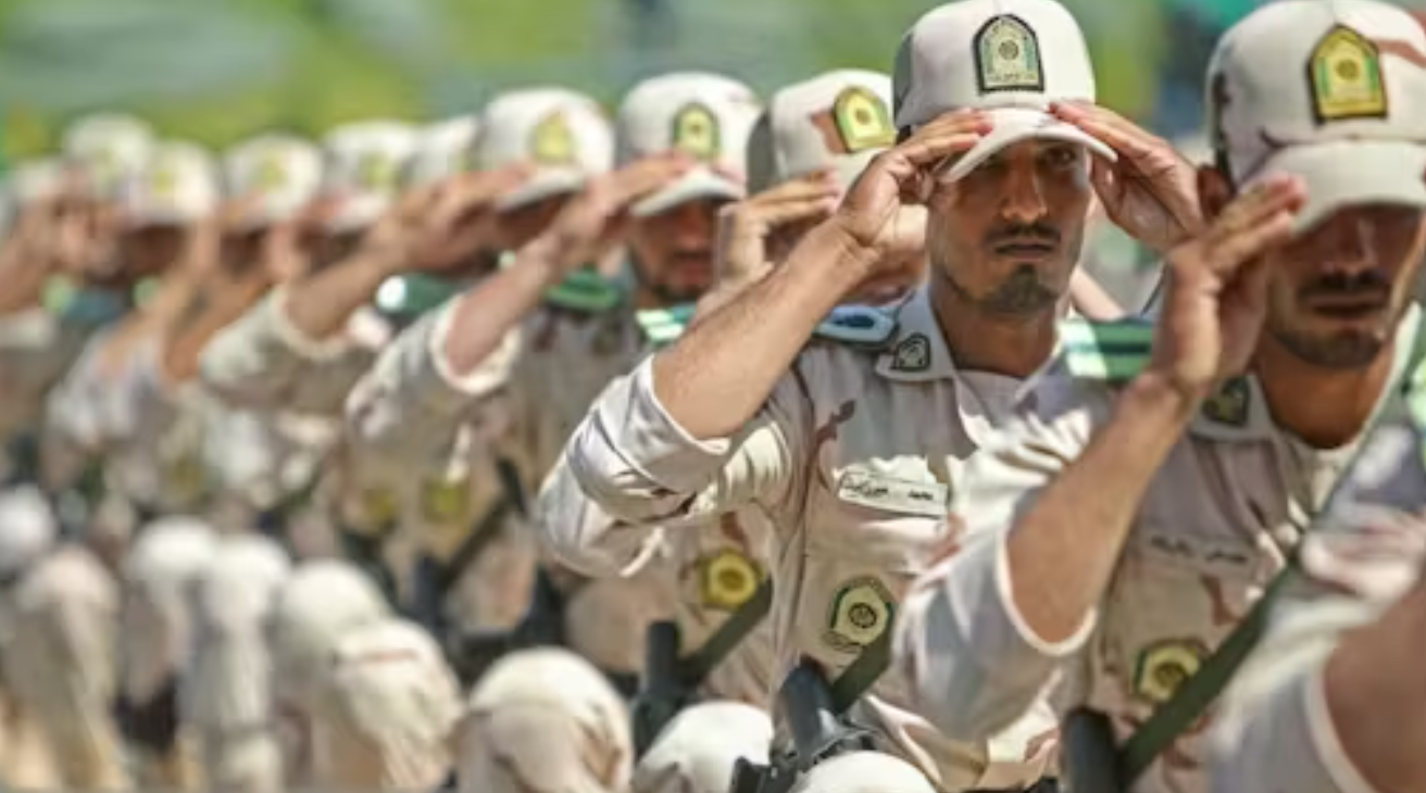 ئێران: ئەو سەربازەی پێنج لە هاوکارەکانی خۆی کوشت دەستگیرکرا 