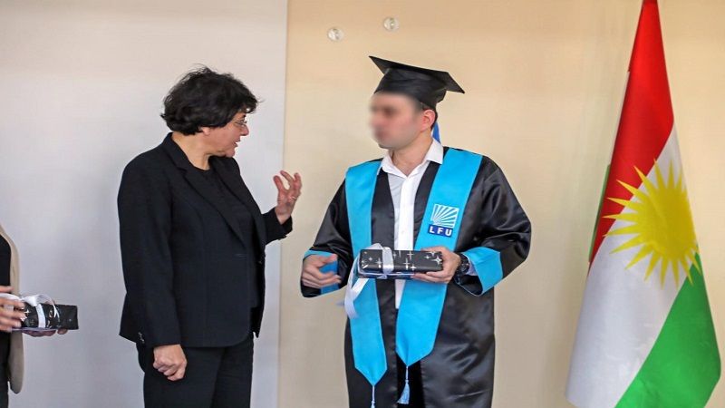 بەخشینى بڕوانامە بە سزادراوێک کاردانەوەى لێدەکەوێتەوە